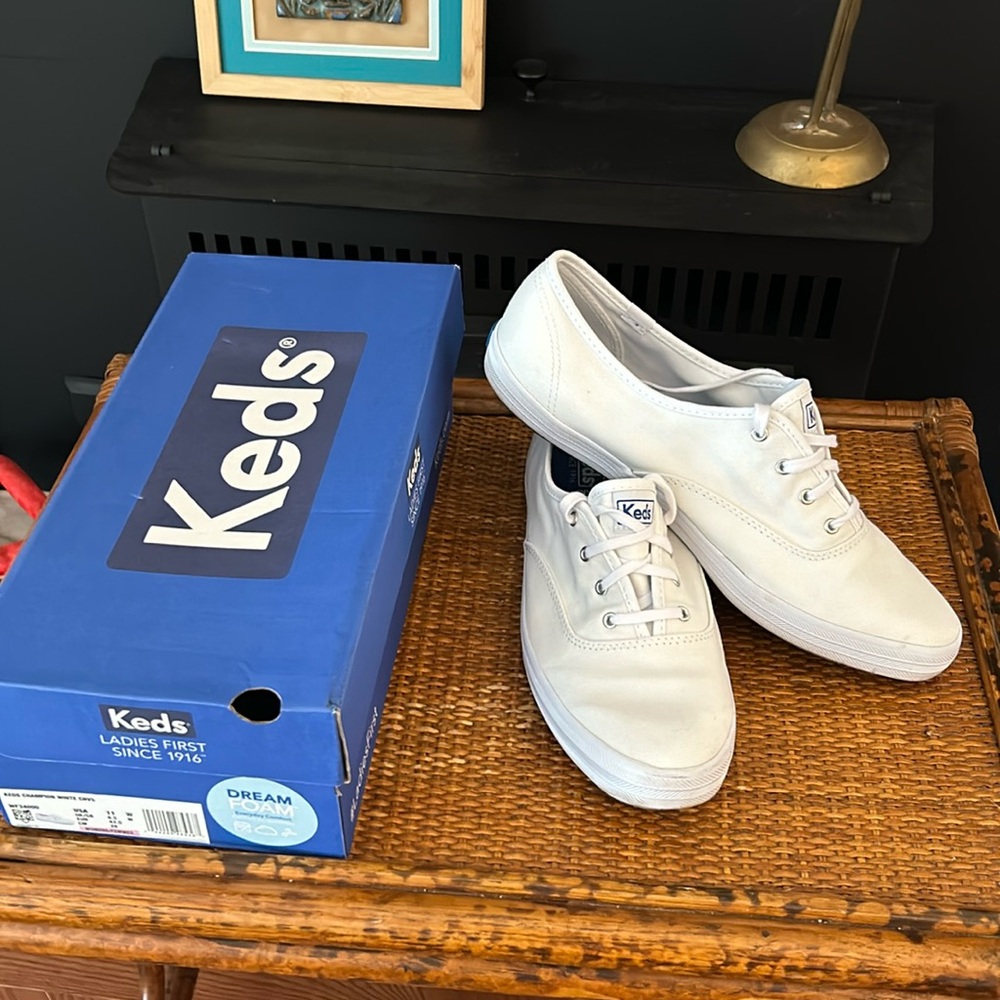 Keds Women's Champion White Canvas Lace-Up Sneaker w/ dream foam 11w